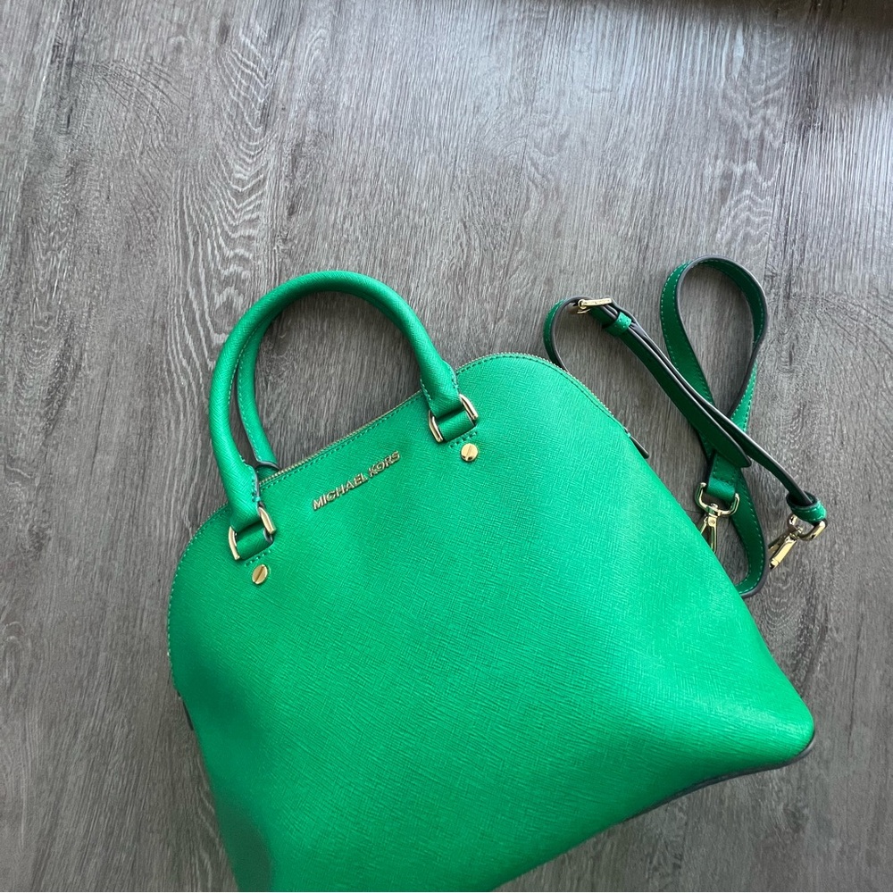 Micheal Kors green bag